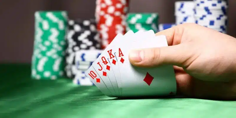 Điểm nét chính về thùng phá sảnh poker cuốn hút thành viên